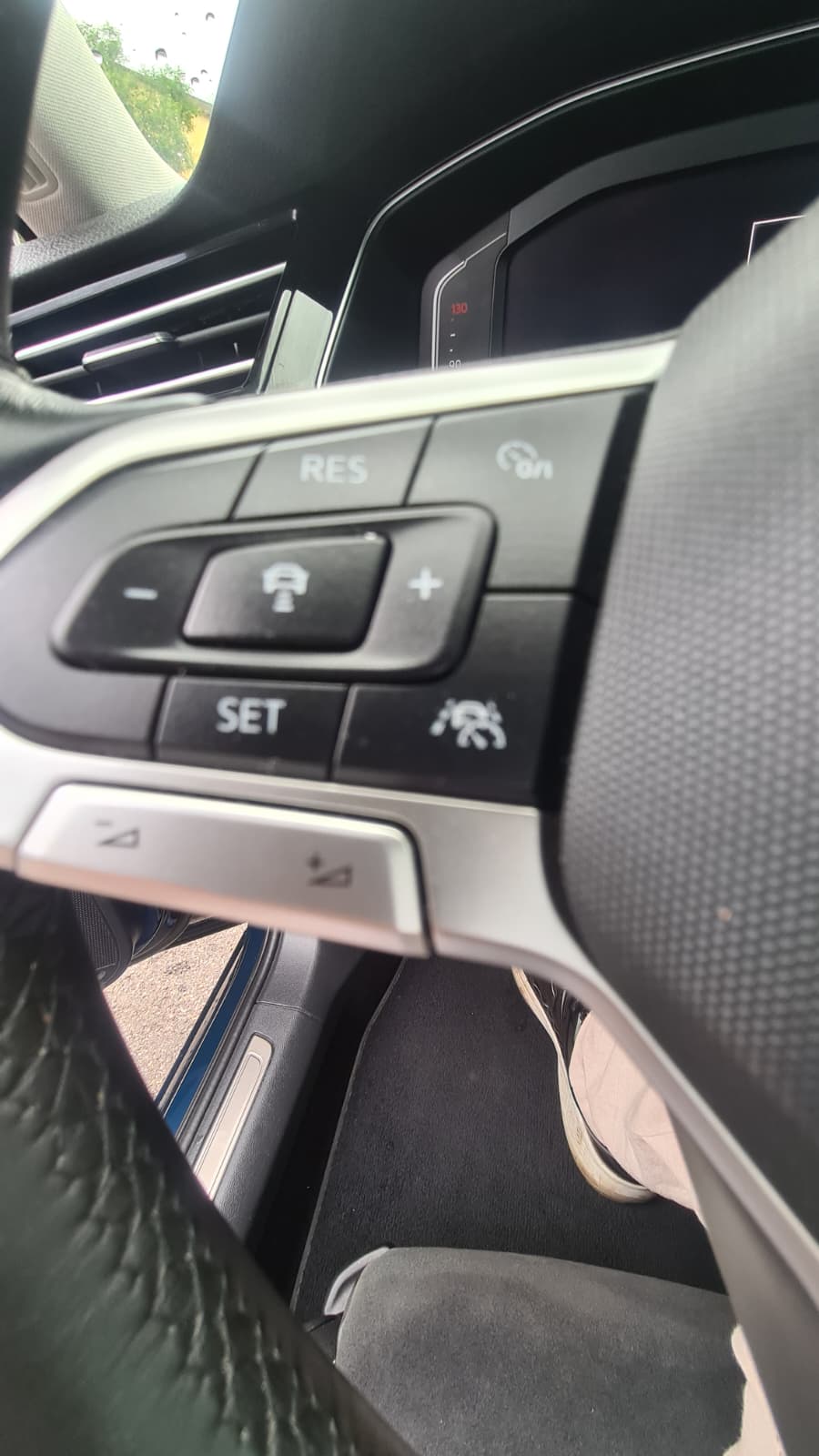 VW Passat 2.0 TDI BMT Elegance 4Motion DSG ** Alcantara-Leder ** Gr.Navi ** RF-Kamera ** Abstandsreglungsysteme ** Modell 2022-image-11
