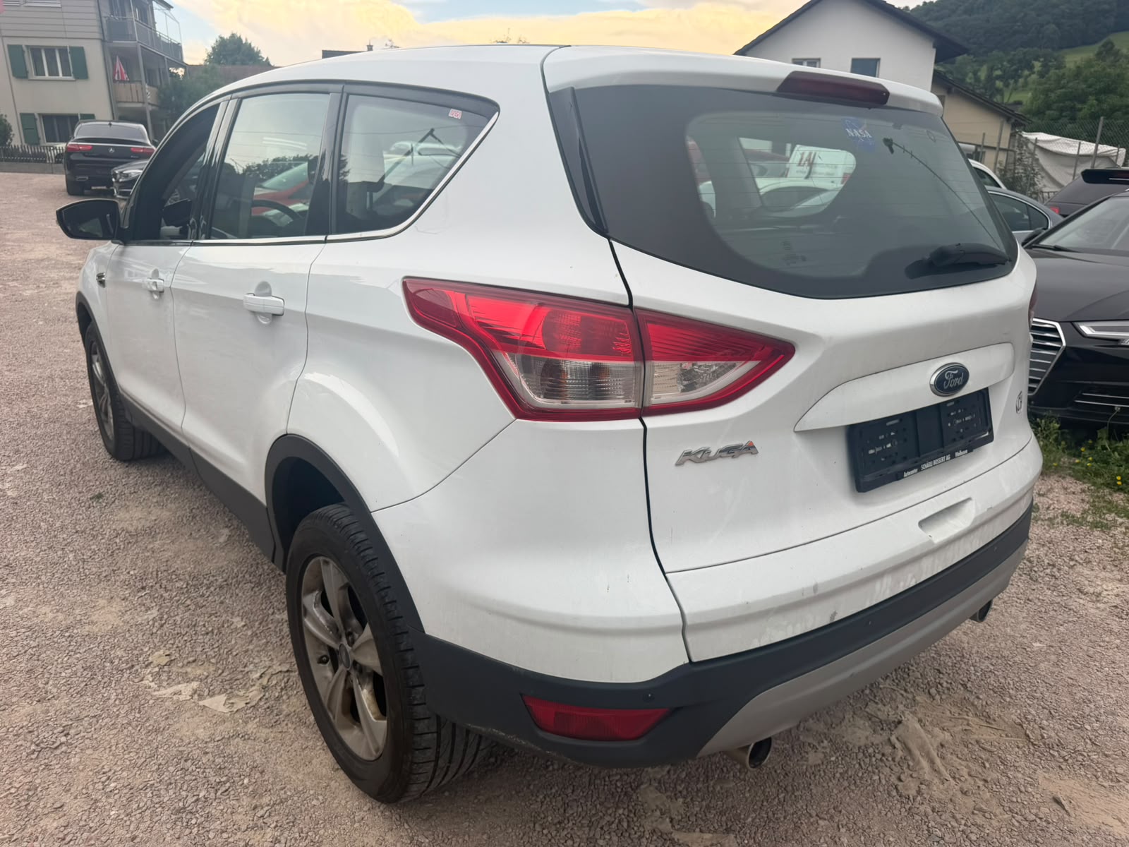 FORD Kuga 2.0 TDCi Carving 4WD-image-2
