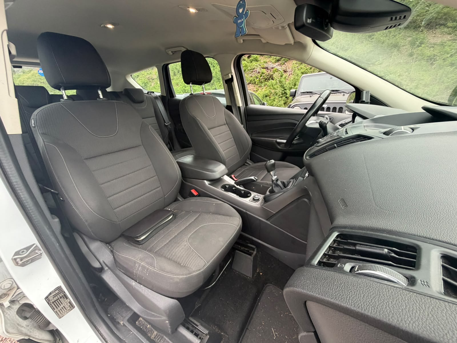 FORD Kuga 2.0 TDCi Carving 4WD-image-13