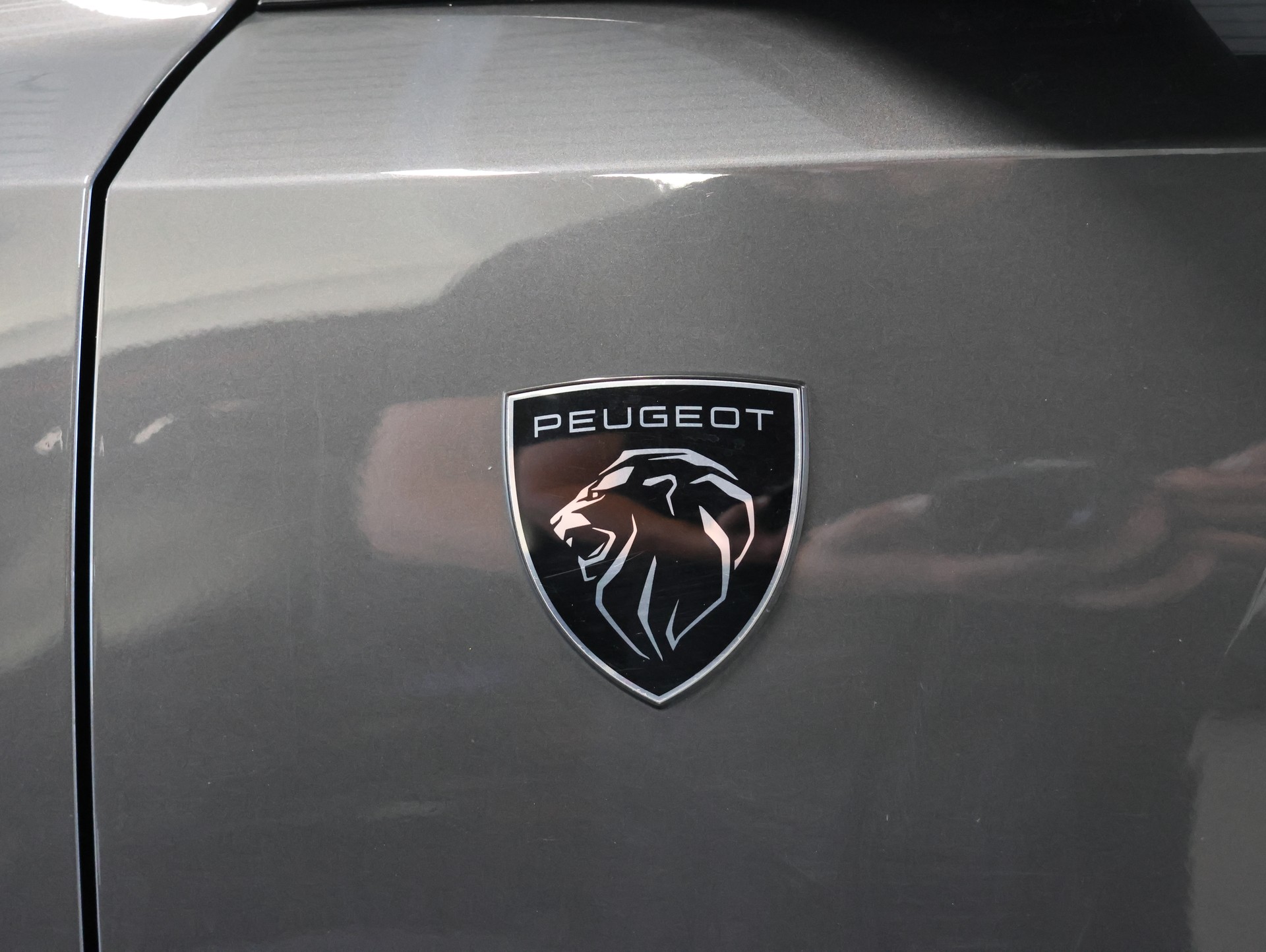 PEUGEOT 408 1.6 PHEV 225 Allure Pack *Rückfahrkamera* Sitzheizung*-image-7