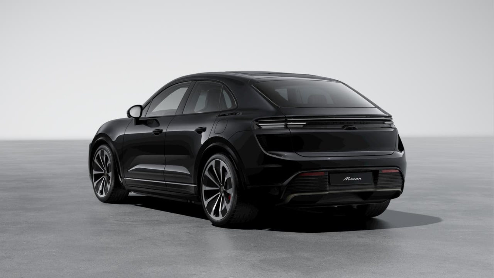 PORSCHE Macan Turbo-image-2