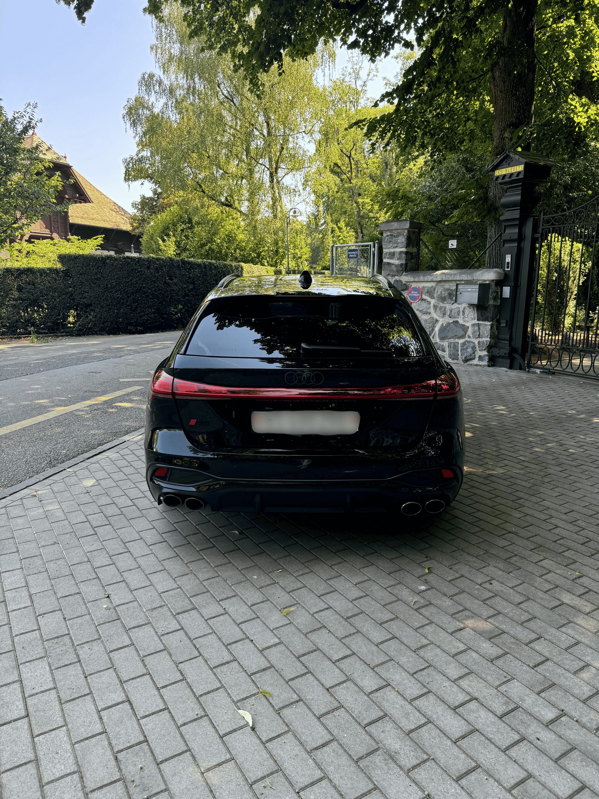 AUDI 3.0 V6 TFSI quattro S-Tronic-image-3