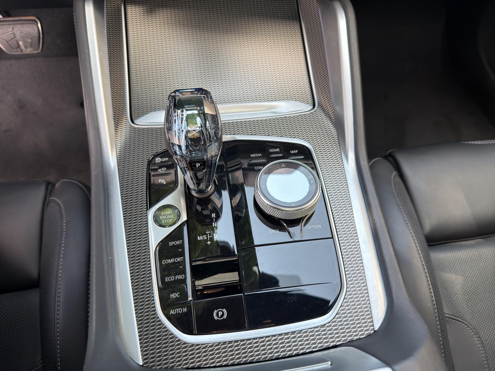 BMW X6 40d xDrive-image-12