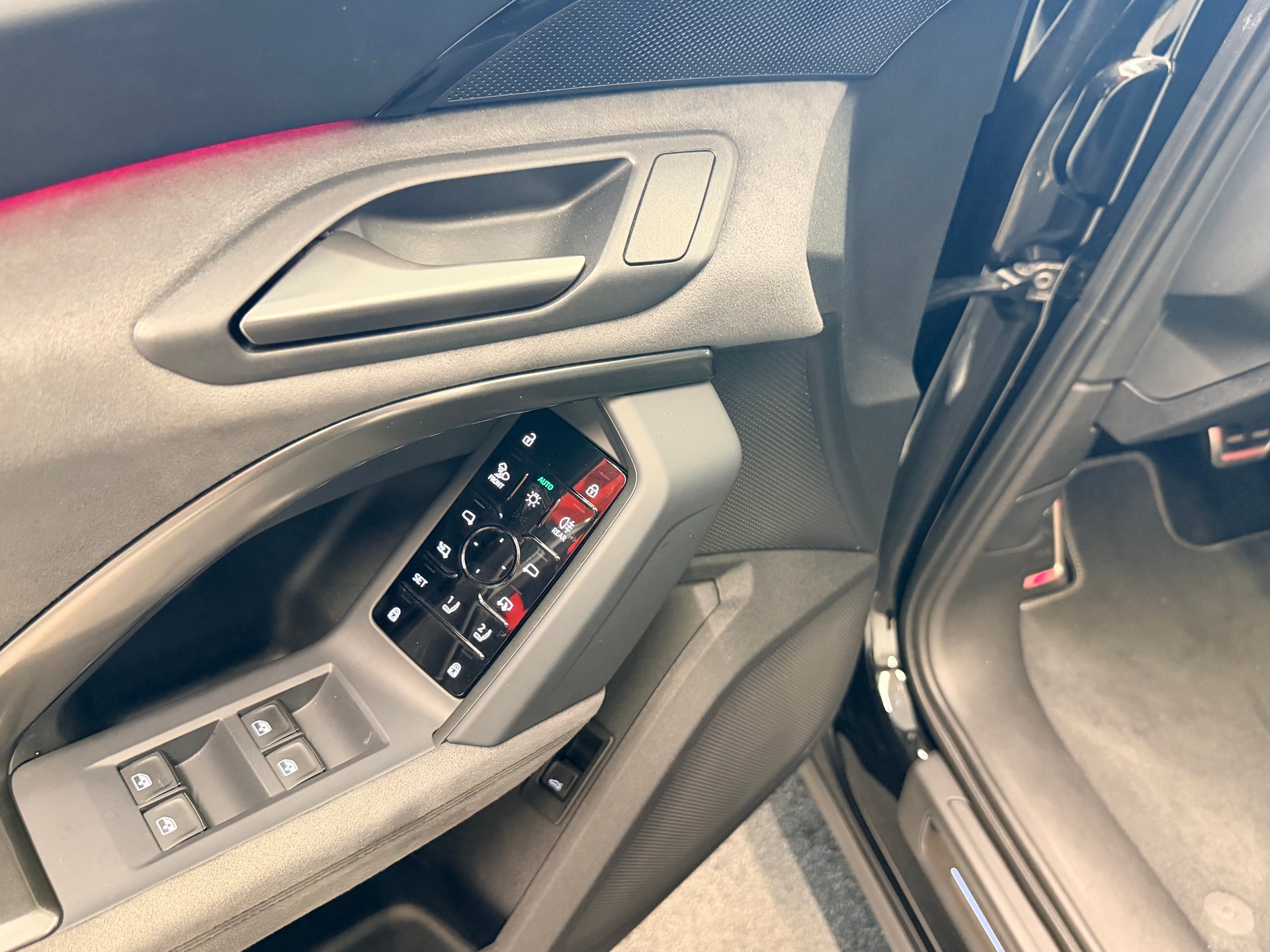 AUDI SQ5 TFSI quattro S-tronic-image-12
