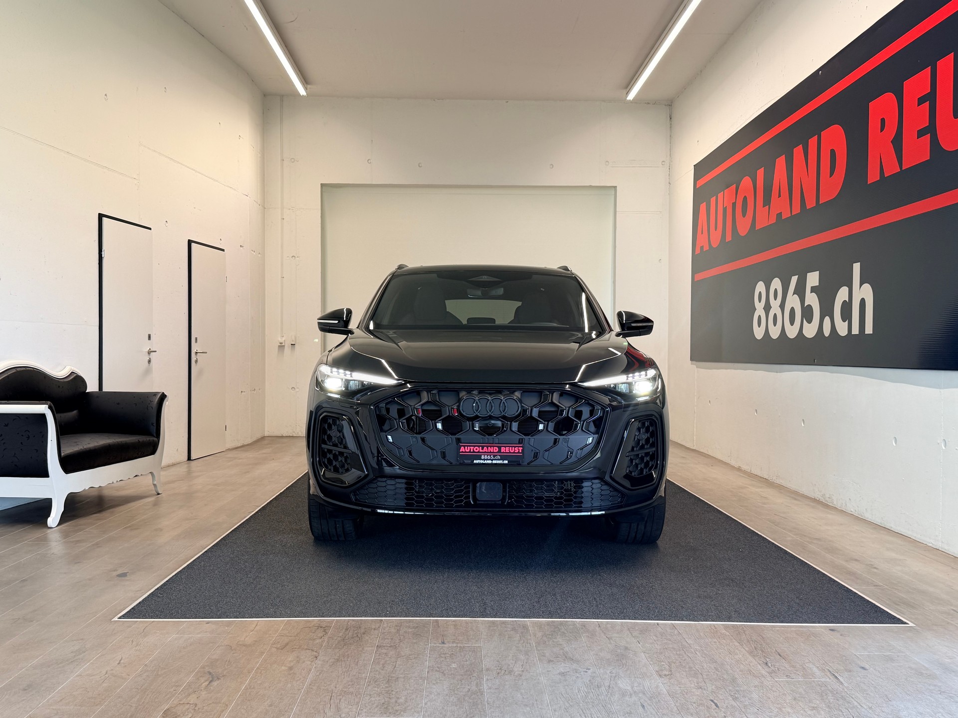 AUDI SQ5 TFSI quattro S-tronic-image-1
