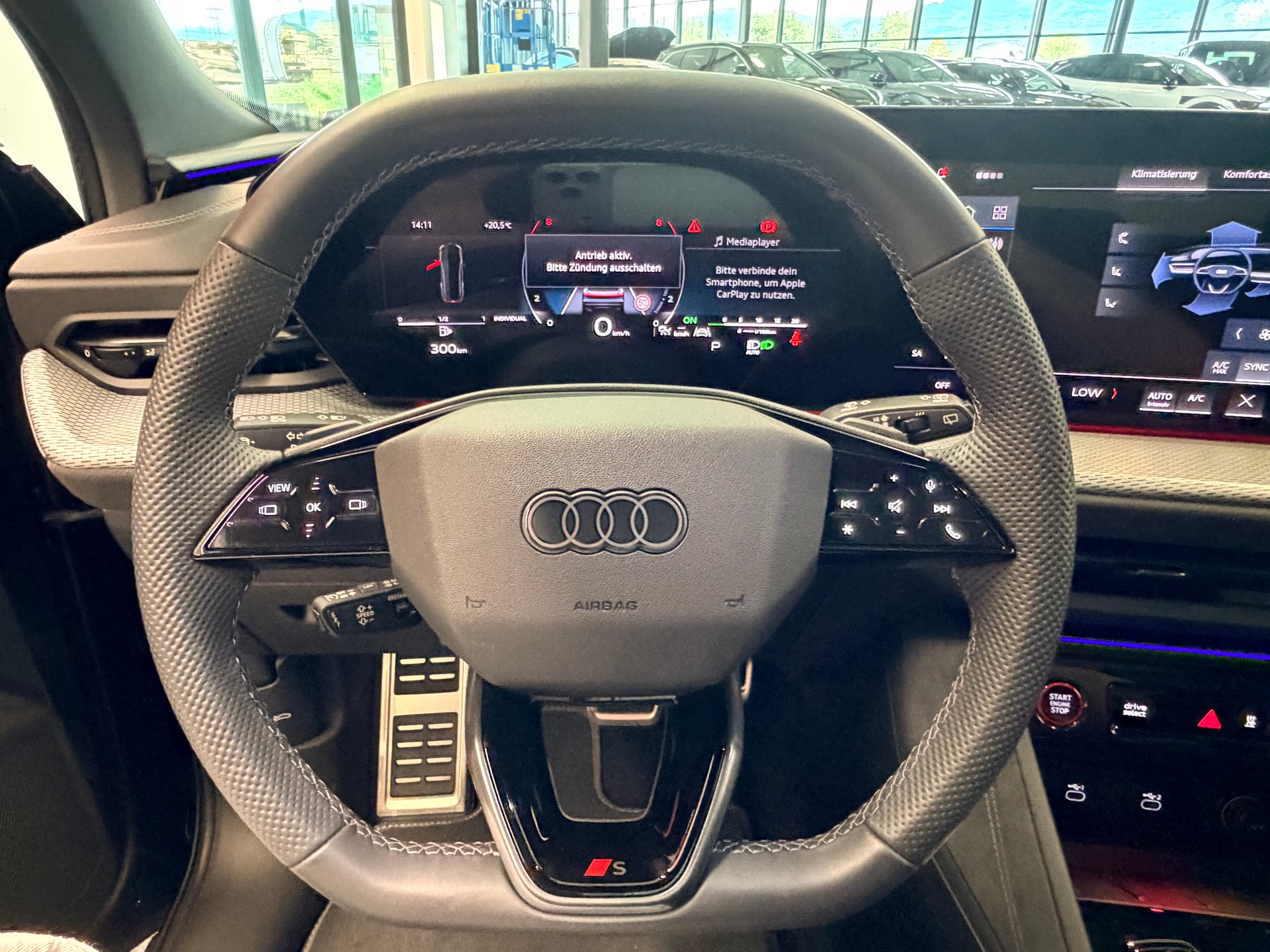 AUDI SQ5 TFSI quattro S-tronic-image-25