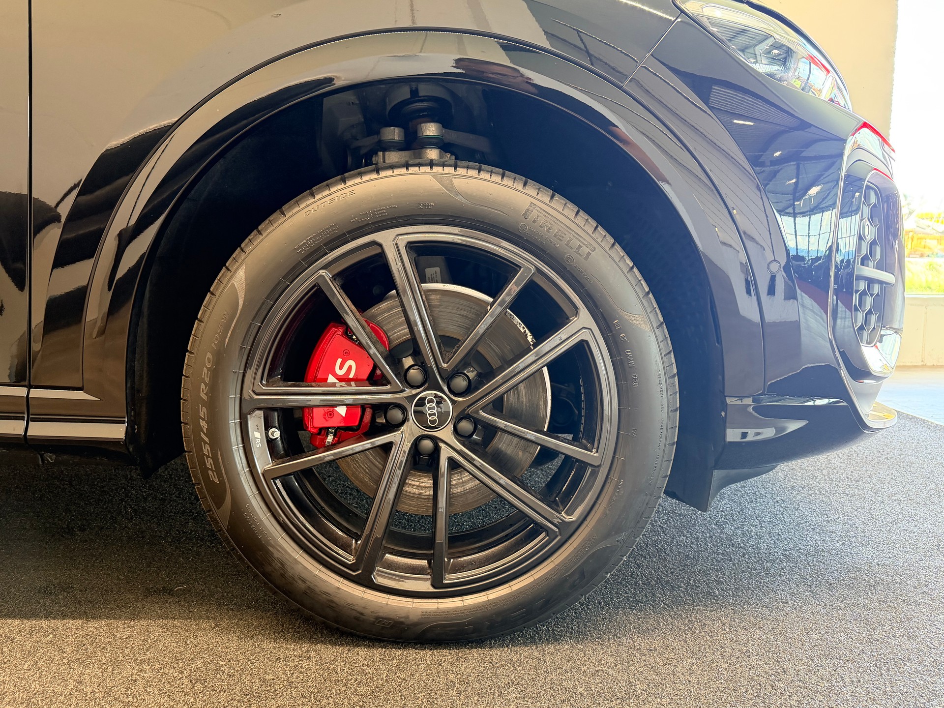 AUDI SQ5 TFSI quattro S-tronic-image-5