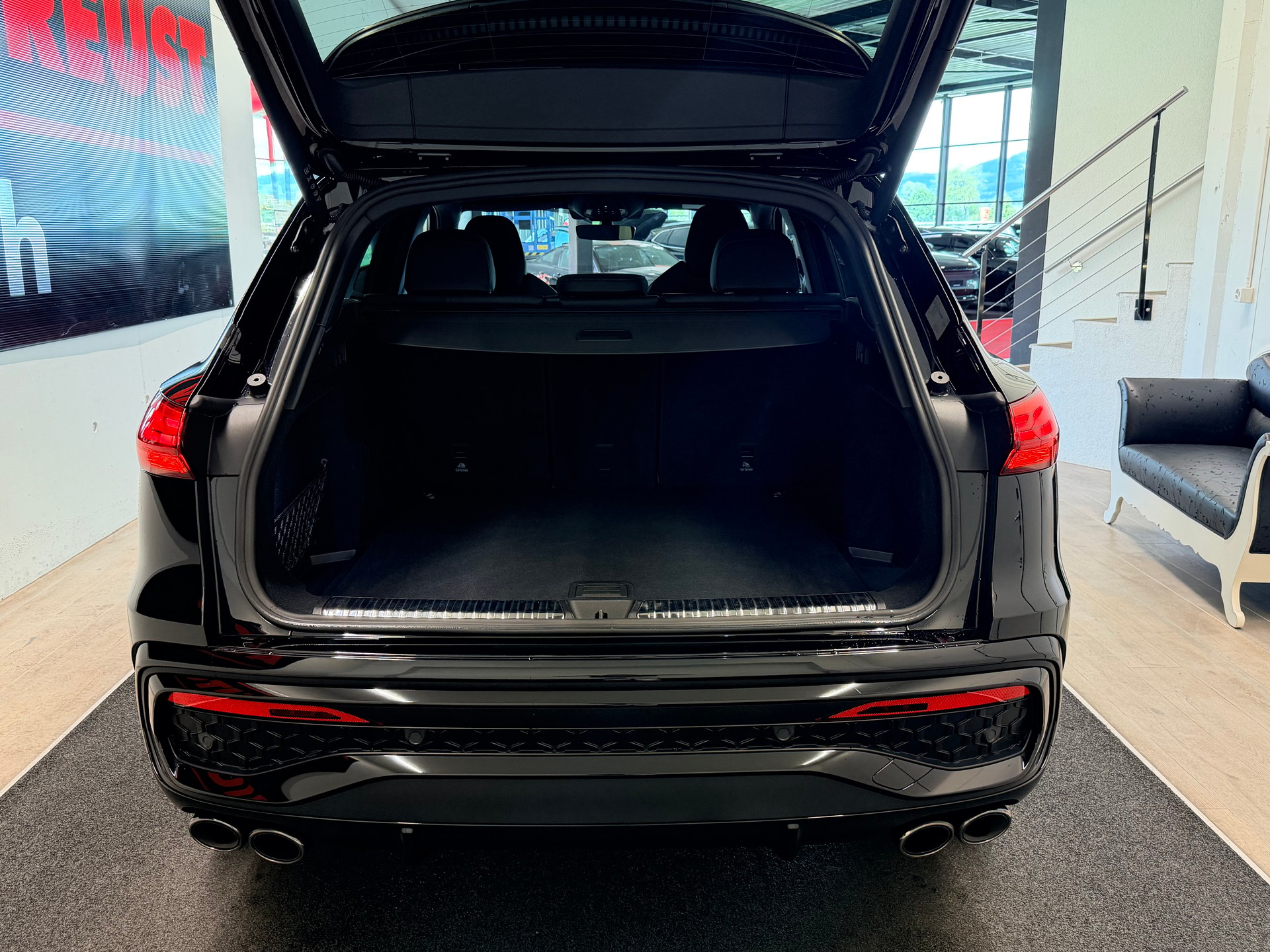AUDI SQ5 TFSI quattro S-tronic-image-9