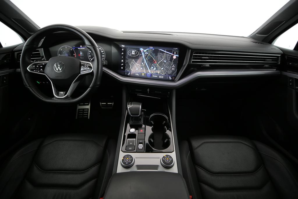VW Touareg 3.0 V6 TDI 286 R-Line-image-4