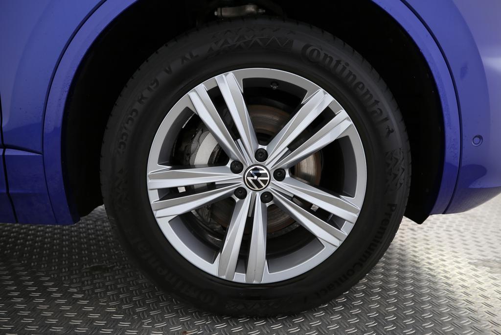 VW Touareg 3.0 V6 TDI 286 R-Line-image-11