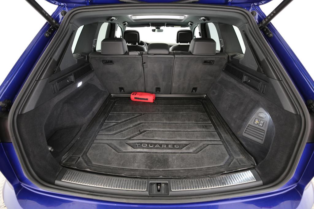 VW Touareg 3.0 V6 TDI 286 R-Line-image-9