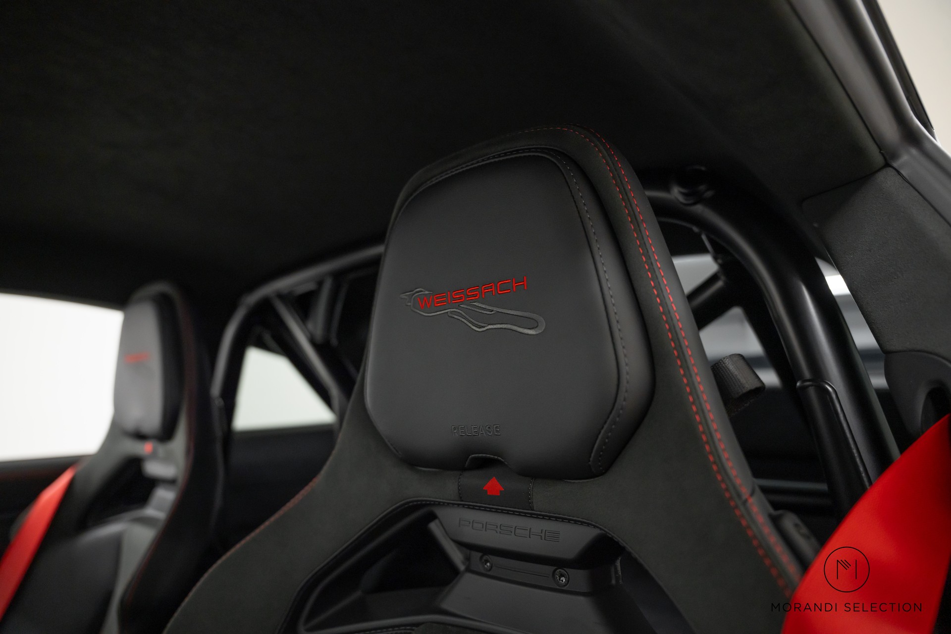 PORSCHE 911 Coupé 4.0 GT3 PDK-image-19