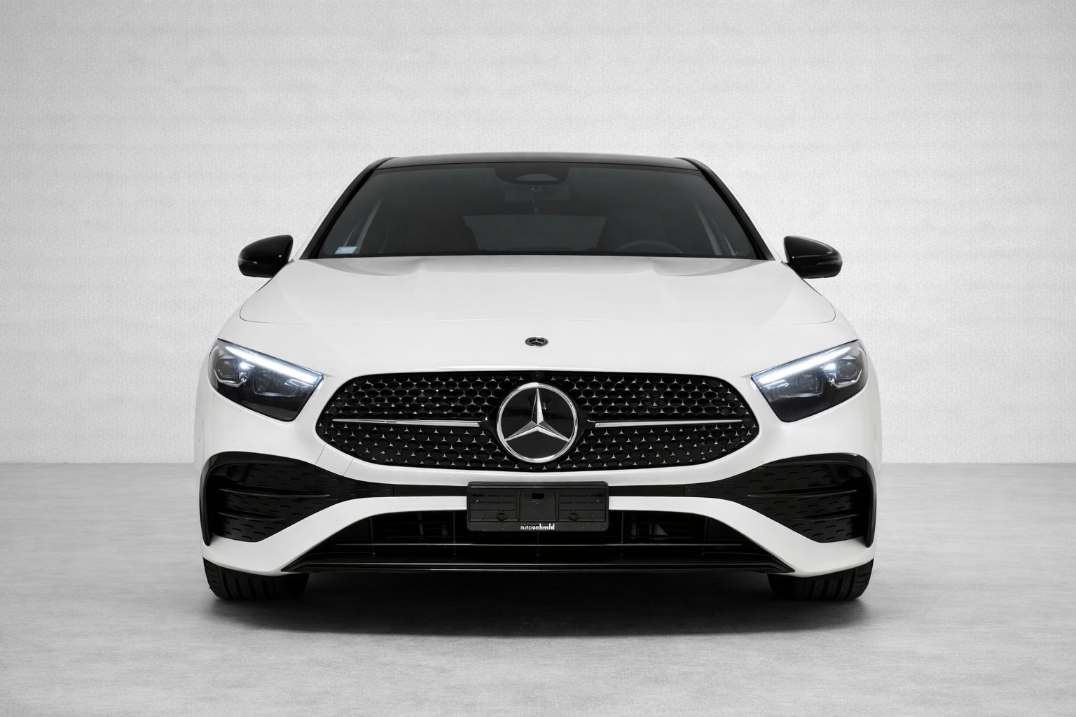 MERCEDES-BENZ A 200 Night Star AMG Line-image-2