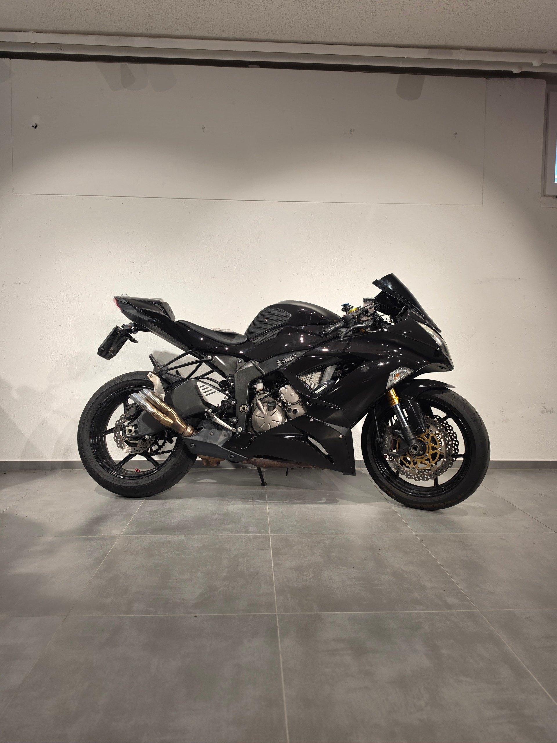 KAWASAKI Ninja ZX-6R (636)