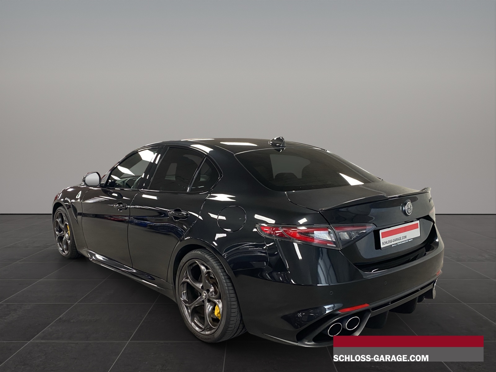 ALFA ROMEO Giulia 2.9 V6 Biturbo Quad-showroom-element-3