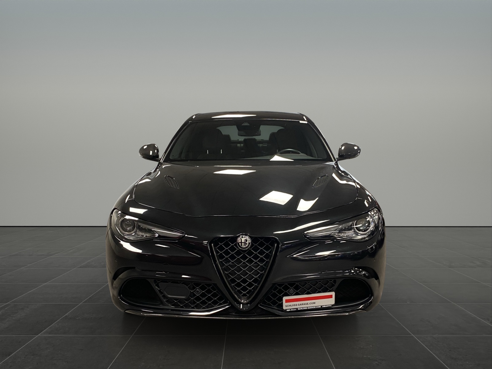 ALFA ROMEO Giulia 2.9 V6 Biturbo Quad-showroom-element-1