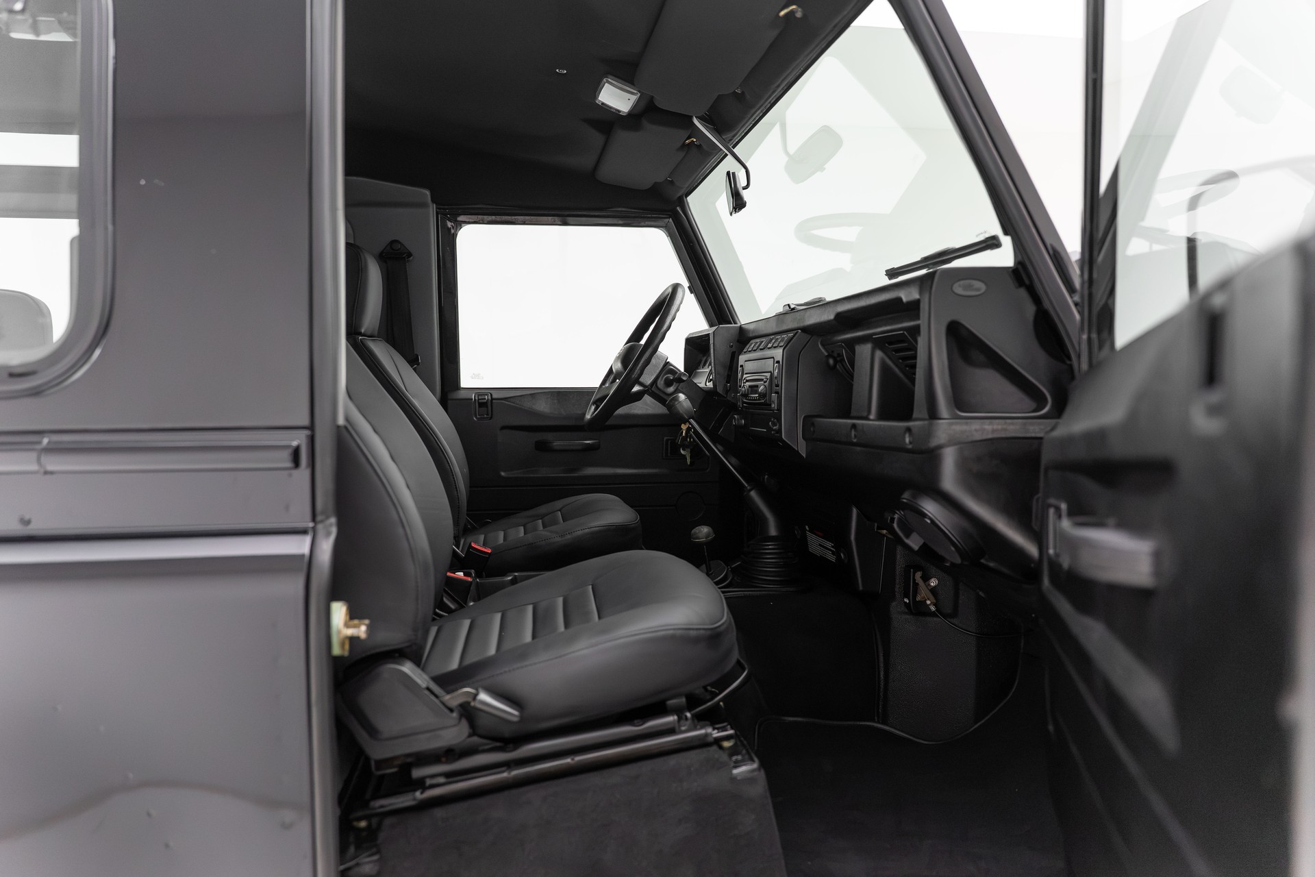 LAND ROVER Defender 90 SW 2.5 Td5-image-21