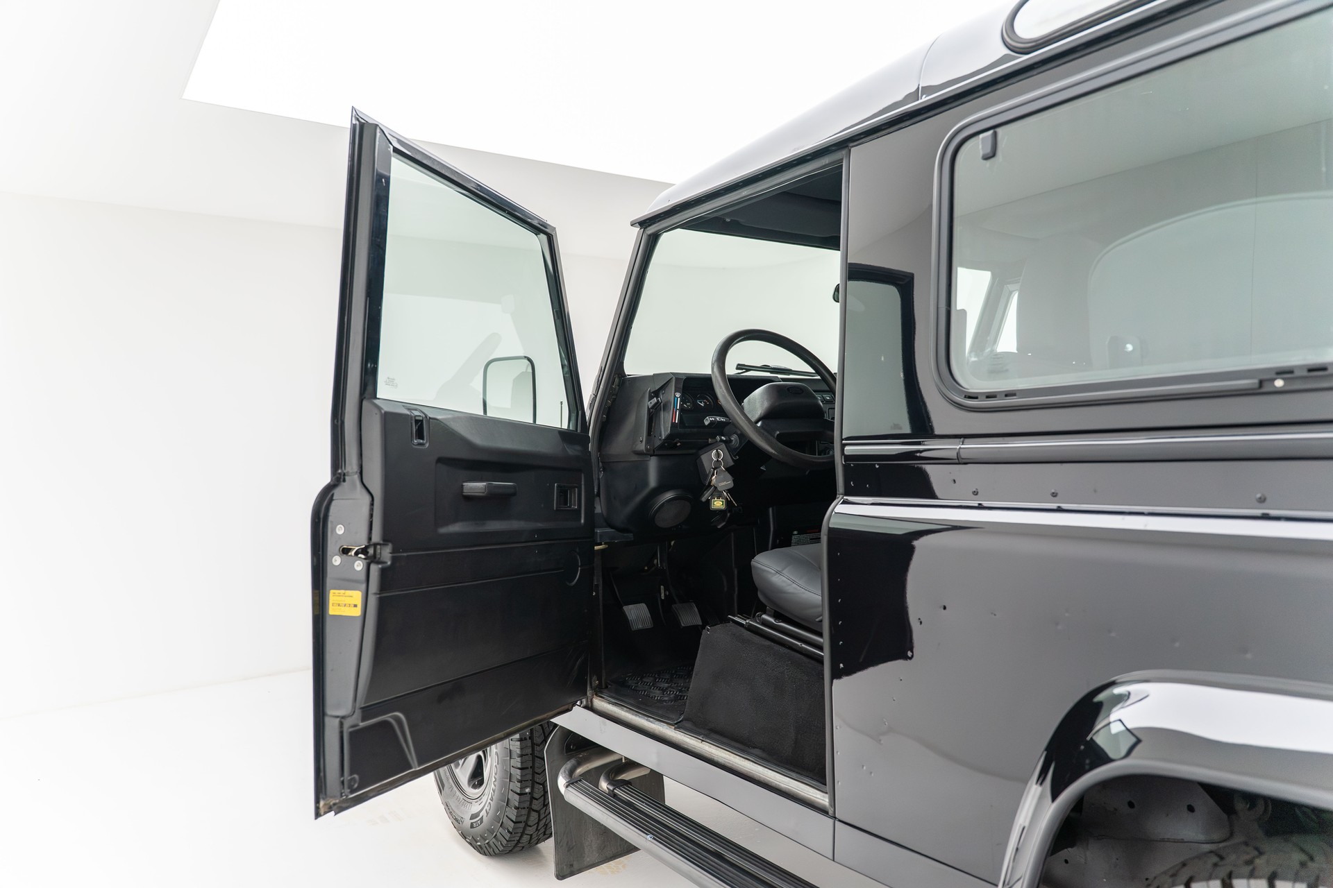 LAND ROVER Defender 90 SW 2.5 Td5-image-16