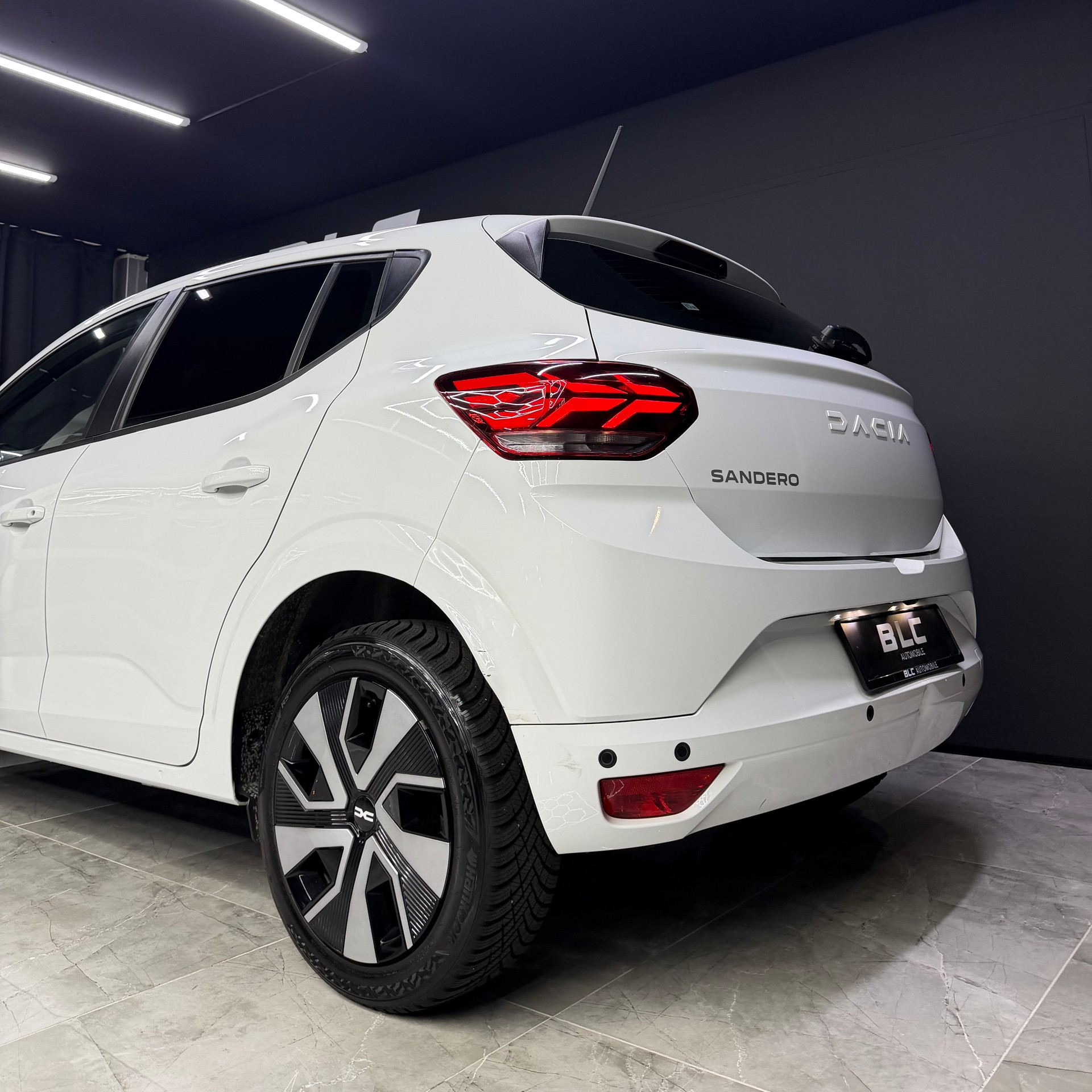 DACIA Sandero TCe 90 Expression CVT-image-6