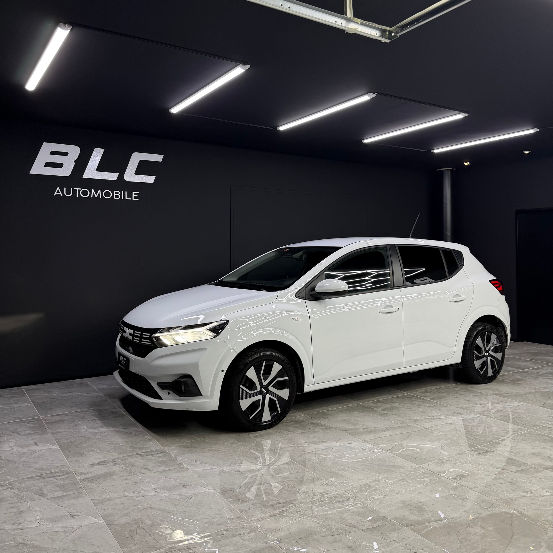 DACIA Sandero TCe 90 Expression CVT-image-0