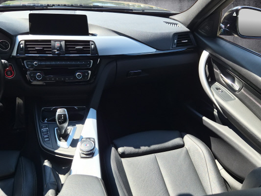 BMW 335d xDrive TouringMSport-image-8
