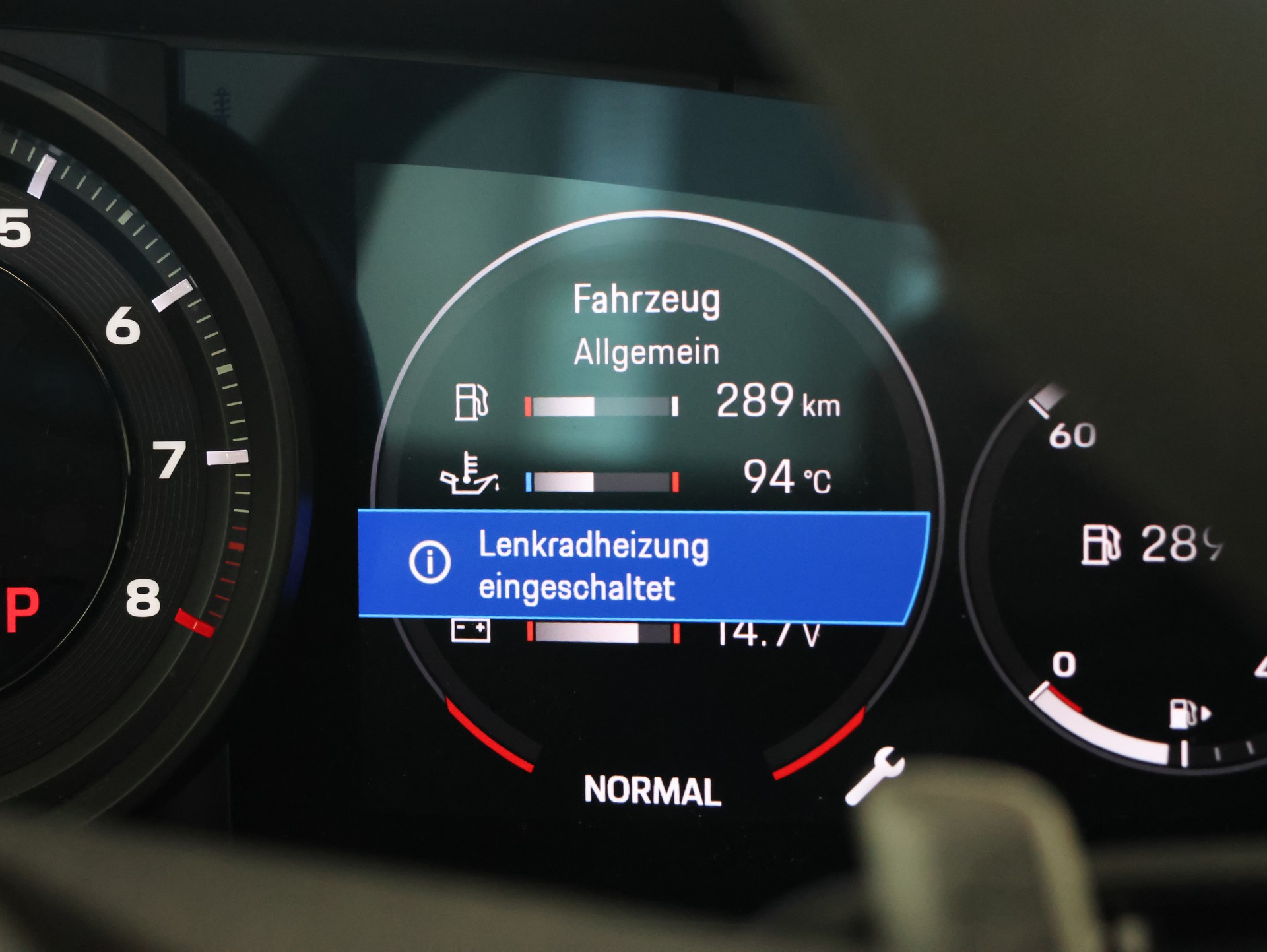 PORSCHE Porsche 911 Carrera 4S *Panoramadach* *Sitzheizung* *Bose*-image-26