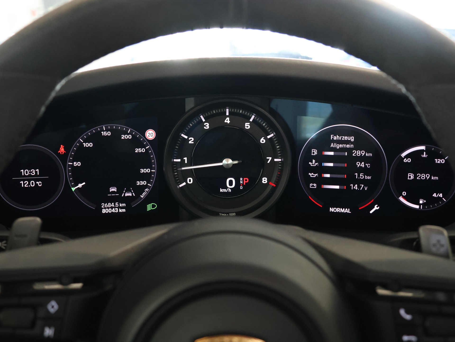 PORSCHE Porsche 911 Carrera 4S *Panoramadach* *Sitzheizung* *Bose*-image-24