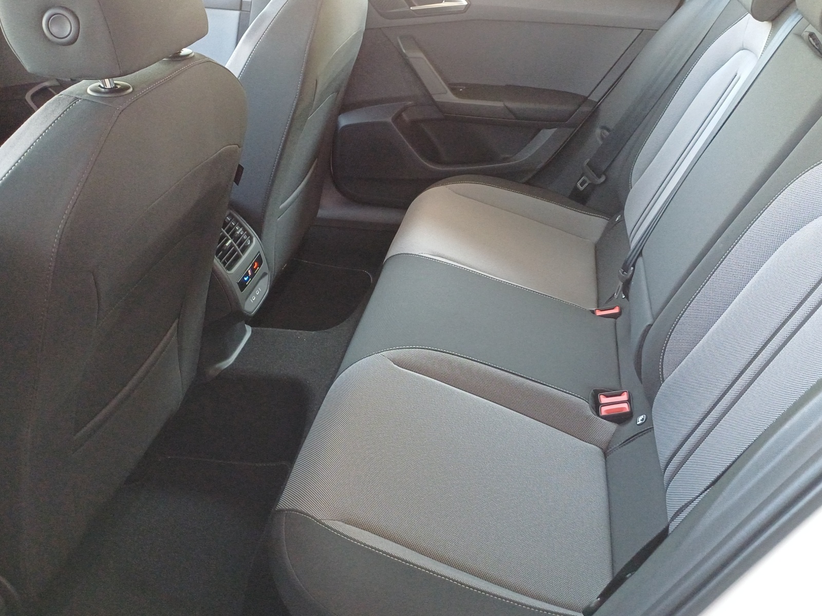 SEAT NEW SEAT LEON SPORTSTOURER STYLE-image-11