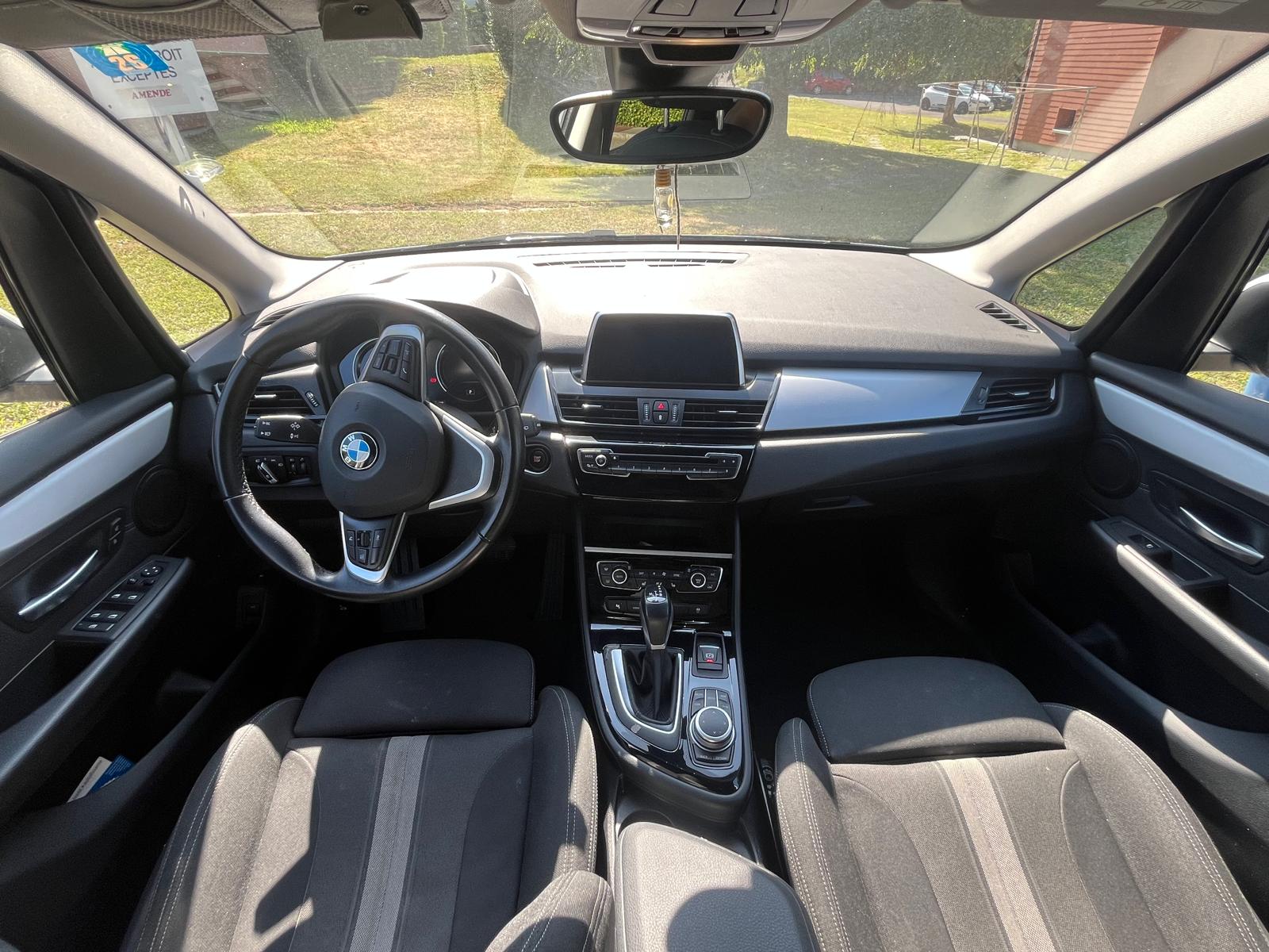BMW 225xe-image-3