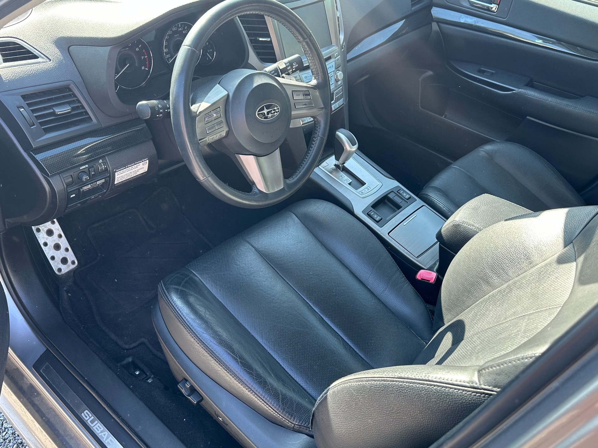 SUBARU Legacy 2.5i Limited S AWD Lineartronic-image-10