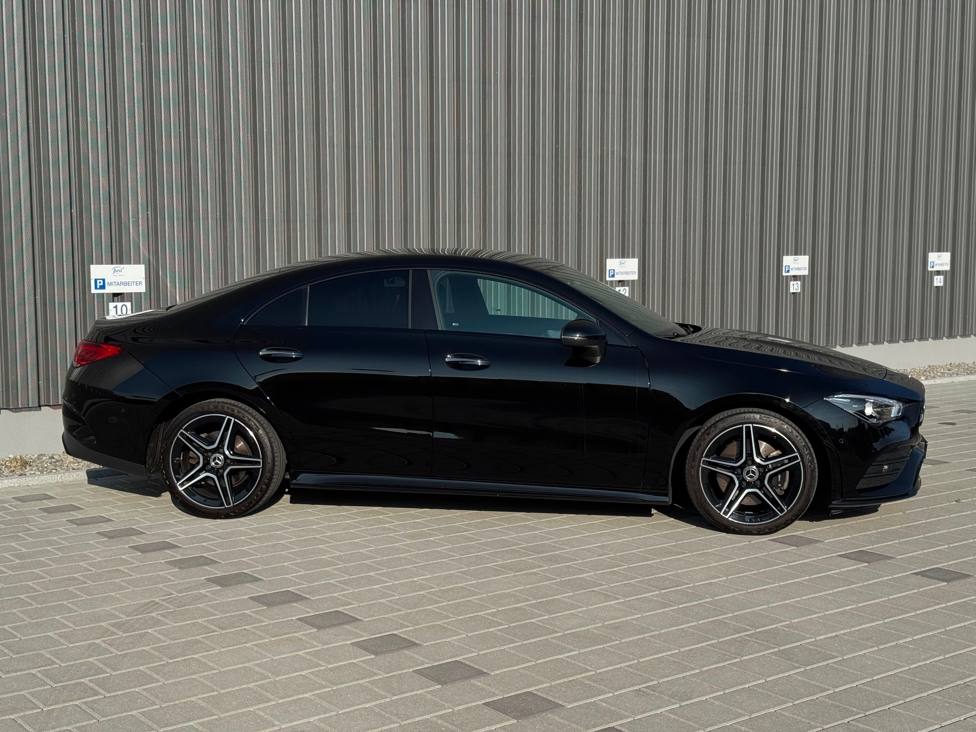 MERCEDES-BENZ CLA 220 d AMG Line 8G-DCT-image-9