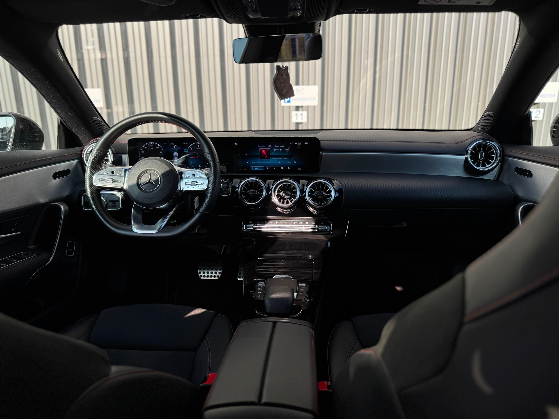 MERCEDES-BENZ CLA 220 d AMG Line 8G-DCT-image-14