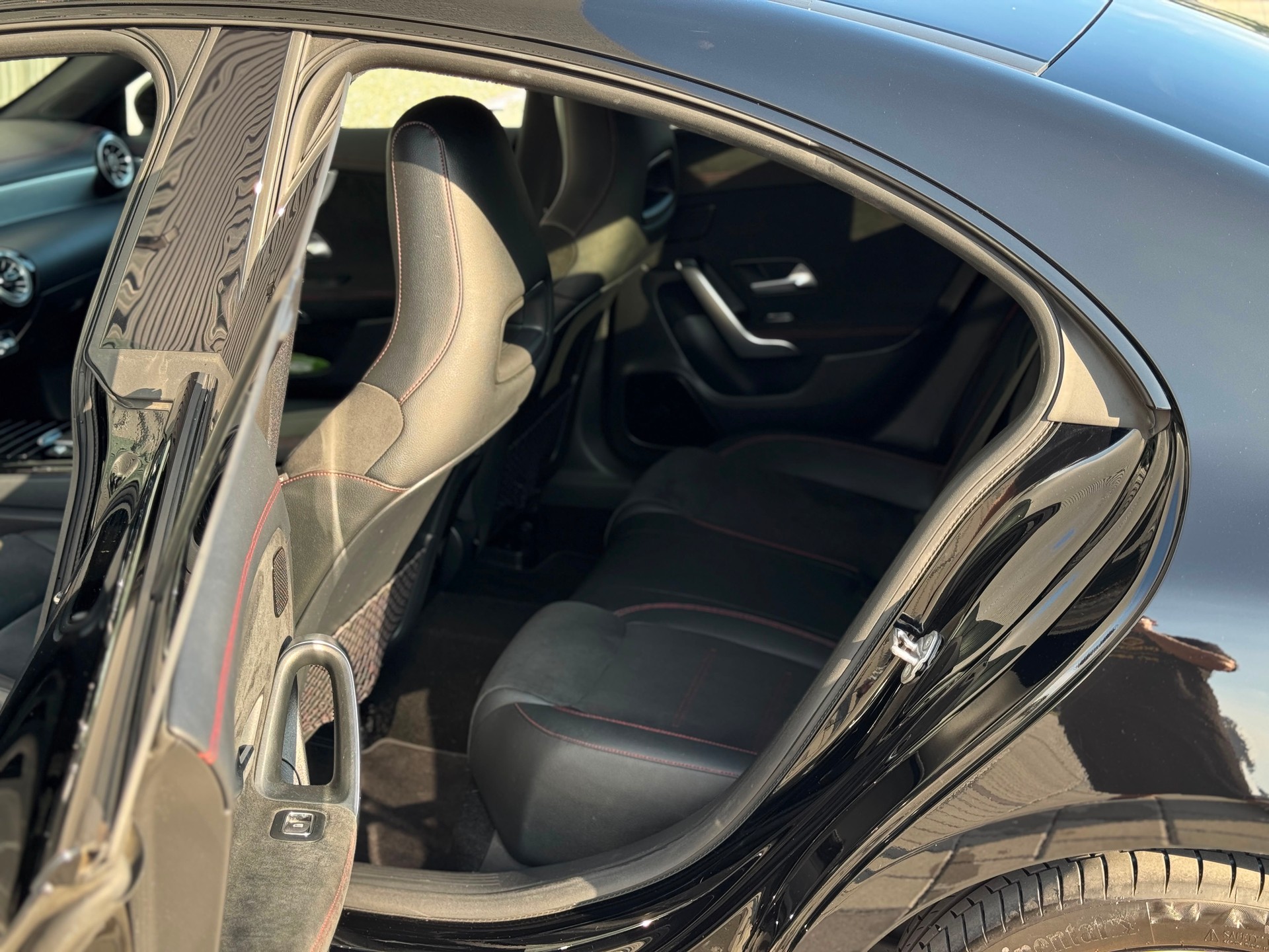 MERCEDES-BENZ CLA 220 d AMG Line 8G-DCT-image-13