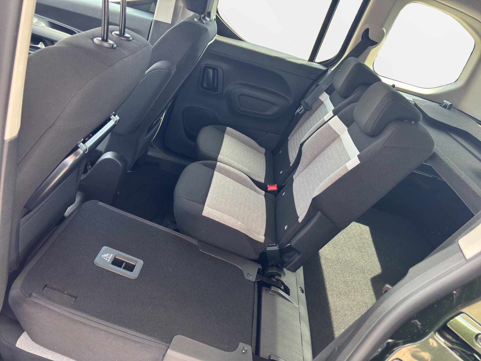 CITROEN Berlingo 1.5 BlueHDi 130 Max-image-15