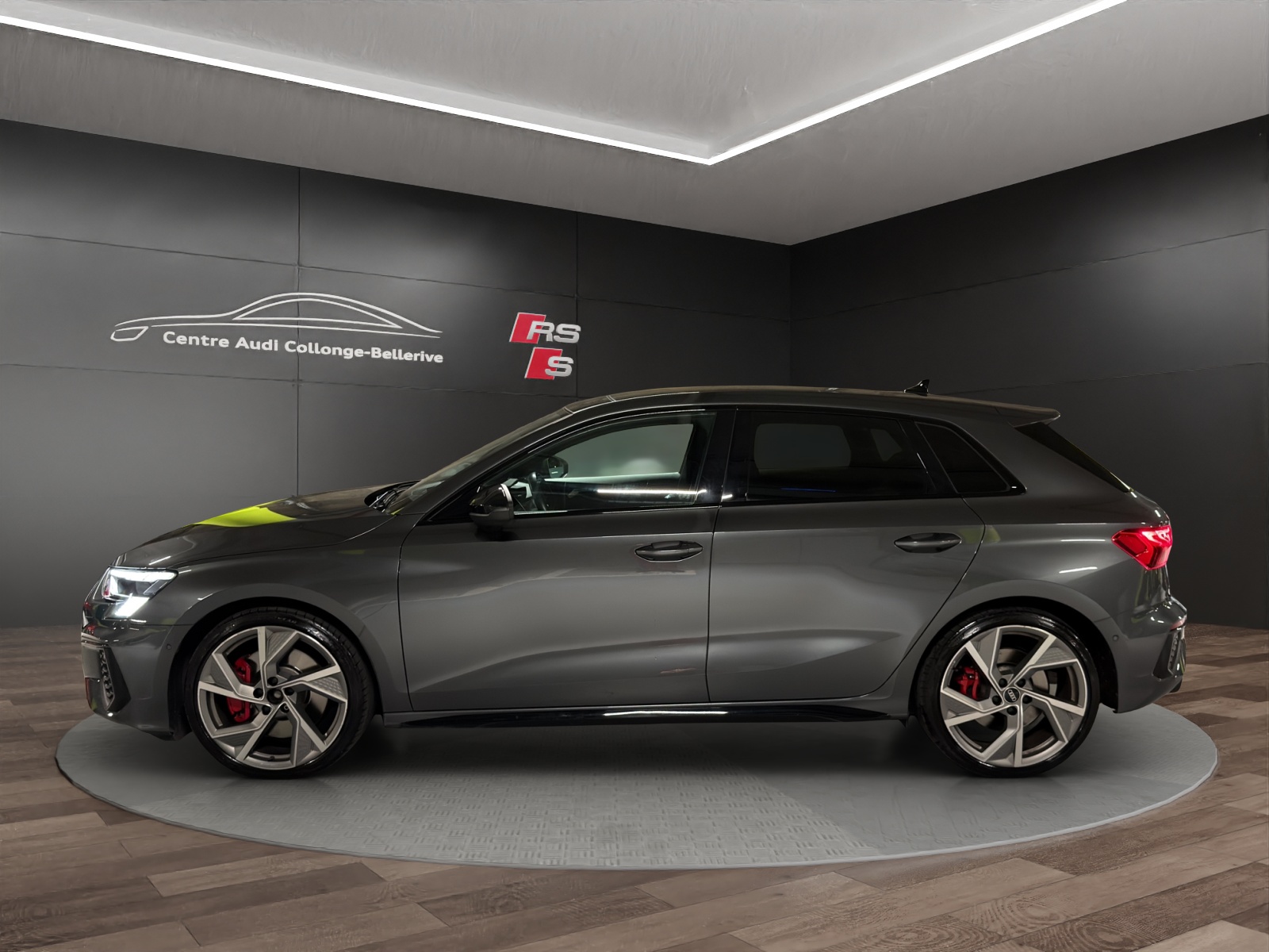 AUDI S3 Sportback 2.0 TFSI quattro S-tronic-image-2