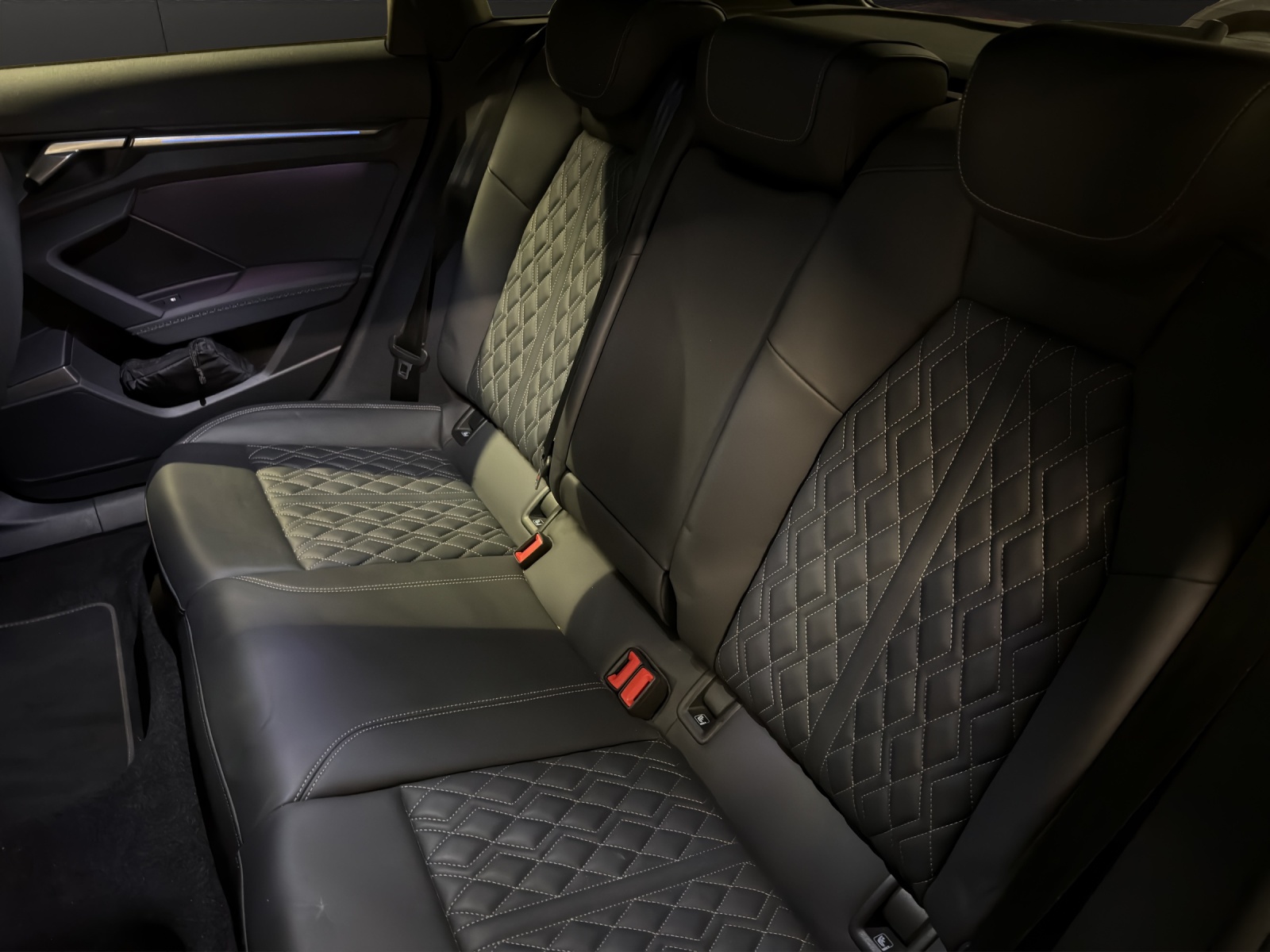 AUDI S3 Sportback 2.0 TFSI quattro S-tronic-image-10