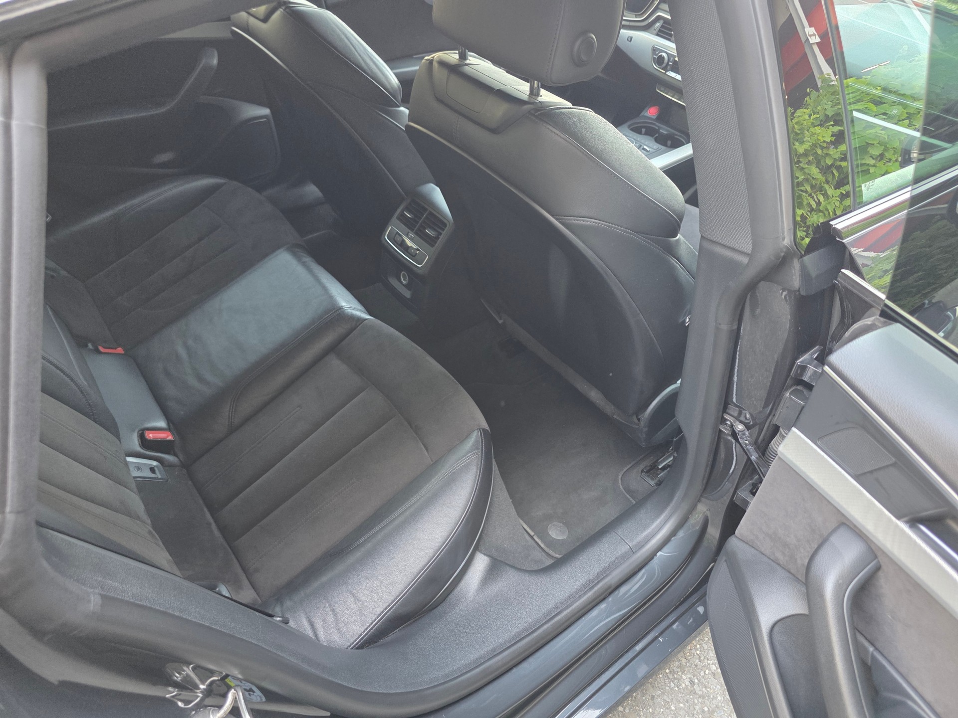AUDI 2.0 TFSI quattro S-Tronic-image-3
