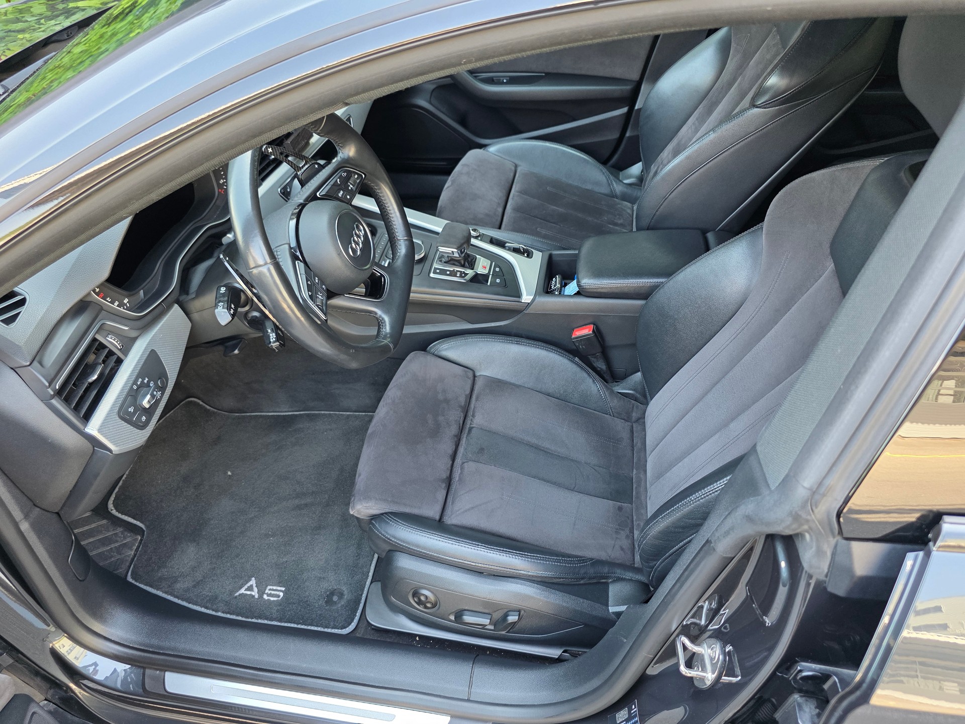 AUDI 2.0 TFSI quattro S-Tronic-image-2