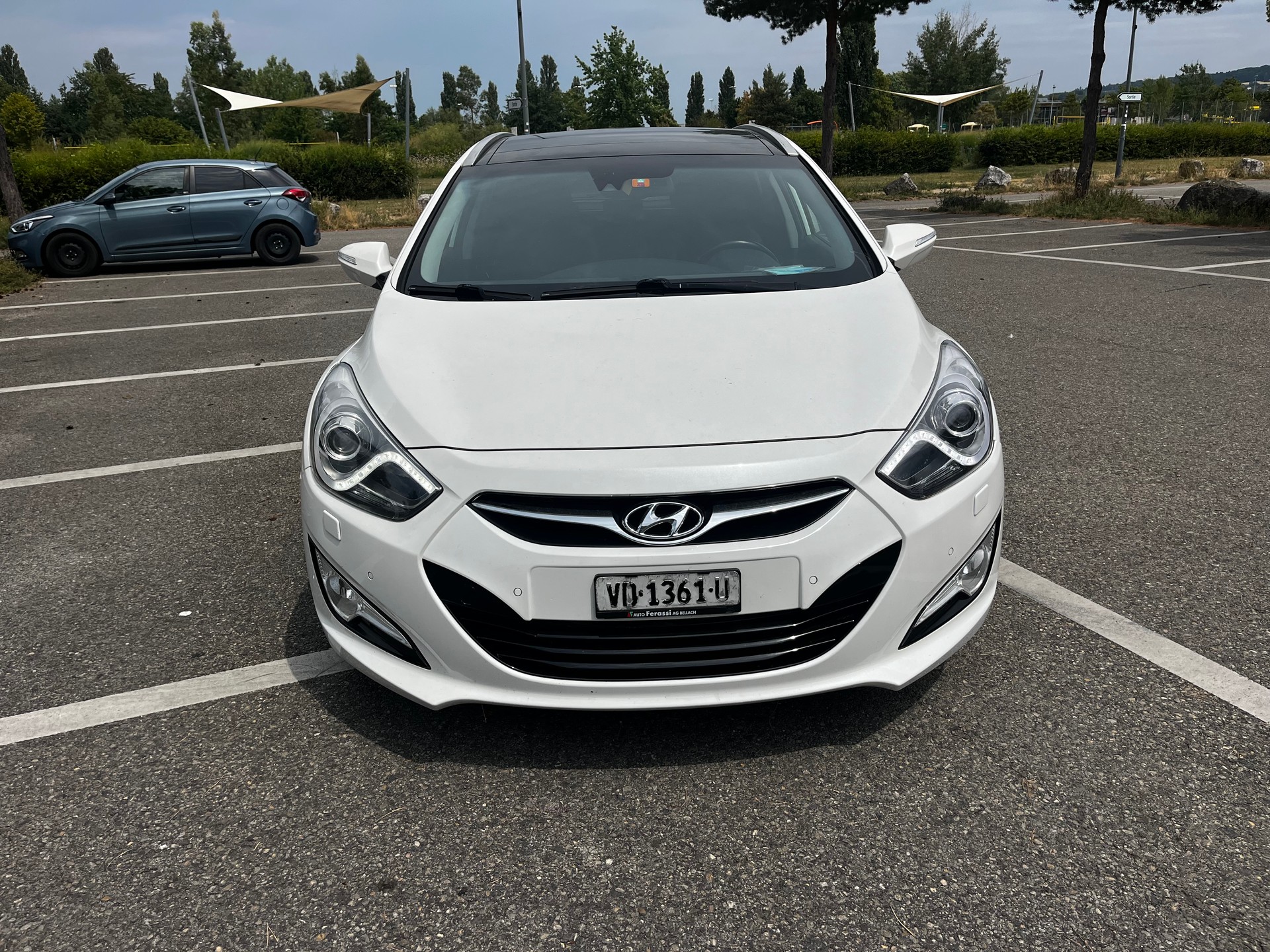 HYUNDAI i40 Wagon 1.7 CRDI Style Automatic-image-6