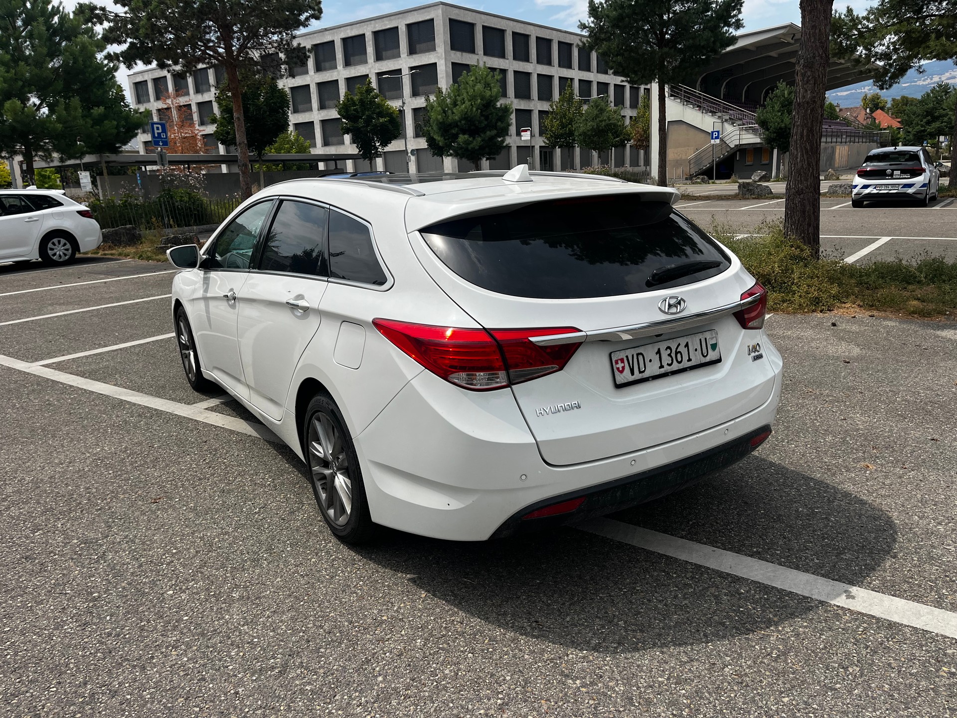 HYUNDAI i40 Wagon 1.7 CRDI Style Automatic-image-4