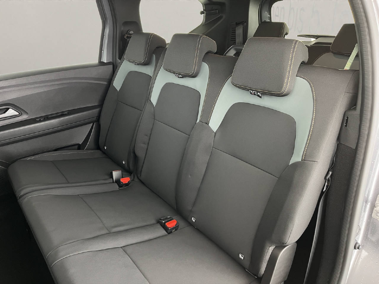 DACIA Jogger 1.8 Hybrid Extreme 7P-image-16