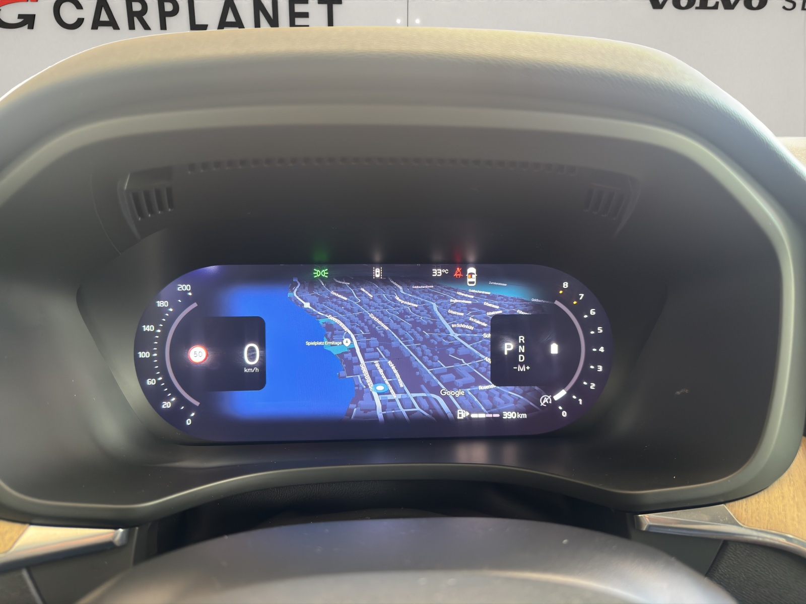 VOLVO XC60 2.0 B5 MH Plus Dark AWD-image-9