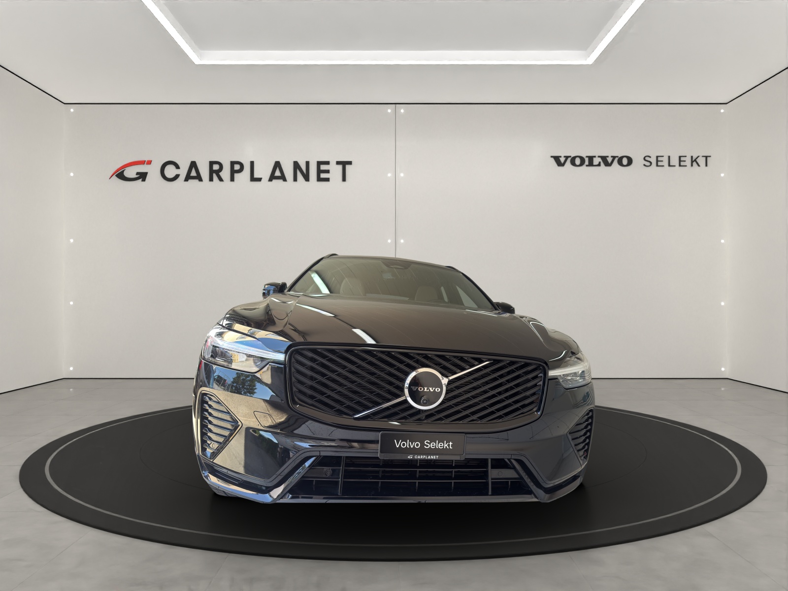VOLVO XC60 2.0 B5 MH Plus Dark AWD-image-1
