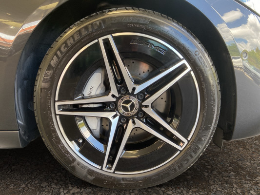 MERCEDES-BENZ C 300 e T AMG Line-image-8