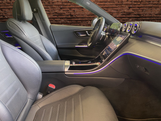 MERCEDES-BENZ C 300 e T AMG Line-image-12