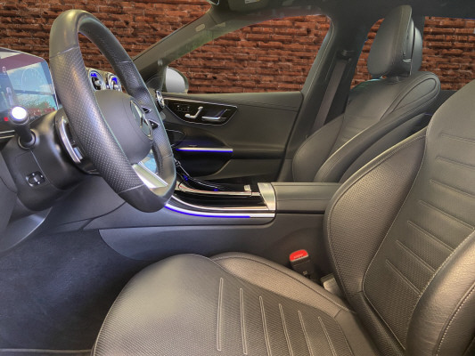 MERCEDES-BENZ C 300 e T AMG Line-image-11