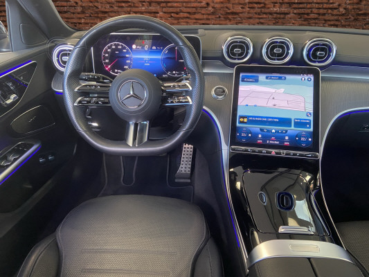 MERCEDES-BENZ C 300 e T AMG Line-image-10