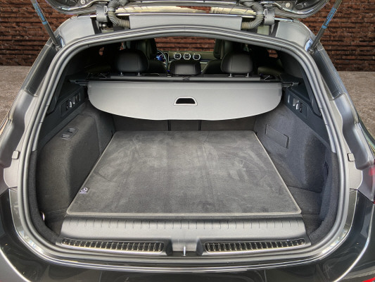 MERCEDES-BENZ C 300 e T AMG Line-image-7