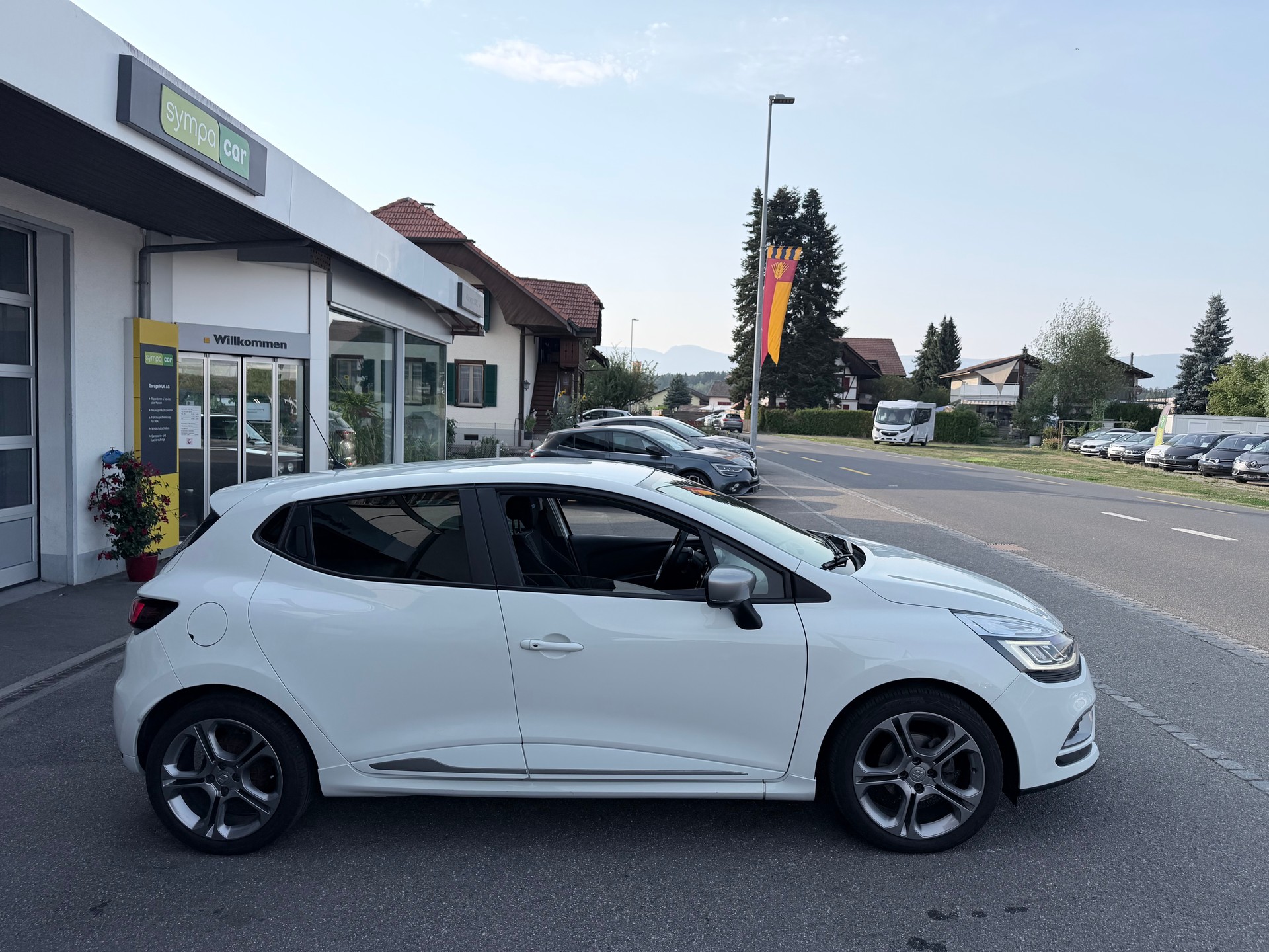 RENAULT Clio 1.2 16V T GT Line+++AB MFK+++-image-3
