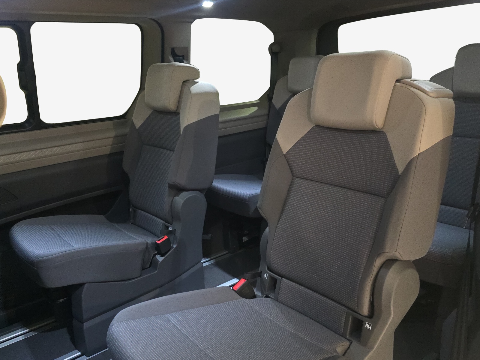 VW Multivan 1.5 eHybrid 4Motion DSG-image-11